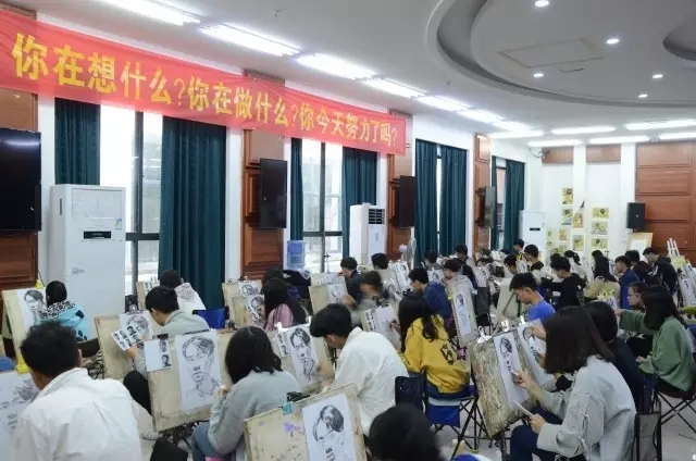 南昌厚一学堂2018届美术模拟联考顺利举行